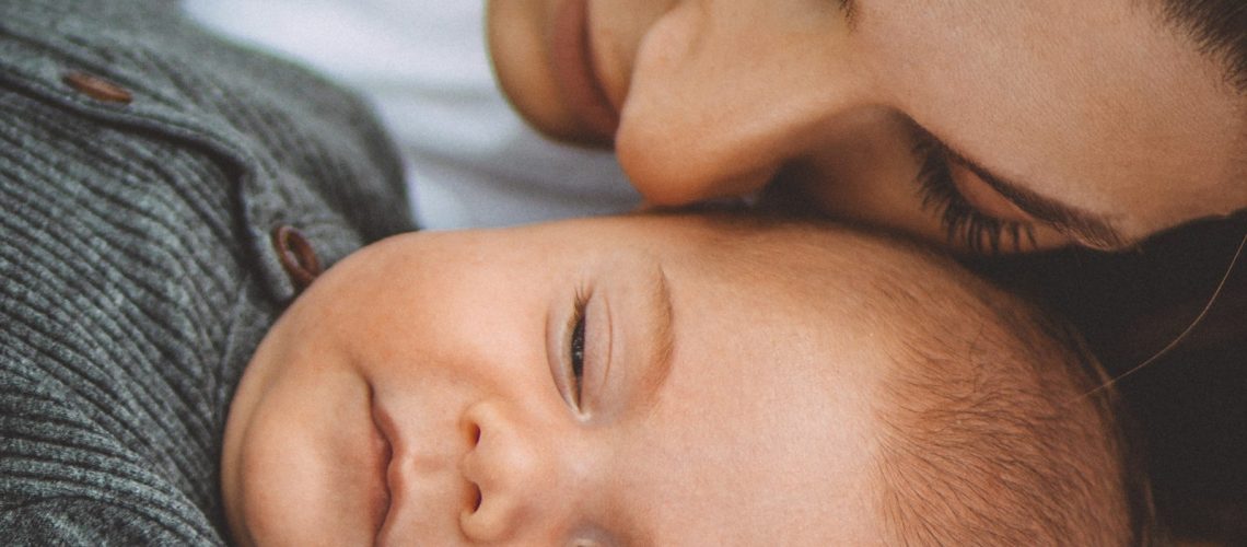 Depressão Pós-Parto: Como Diferenciar do Baby Blues e Quando Buscar Ajuda